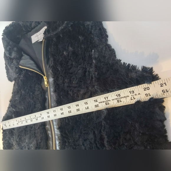 Marc New York Black Faux Fur Vest - Picture 6 of 6